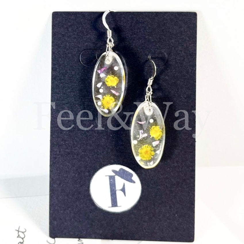 乾燥お花をレジンで固定して作ったミモザ花ピアス、シルバー S925 ピアス Feel&Way feel.and.way feel-way.com
